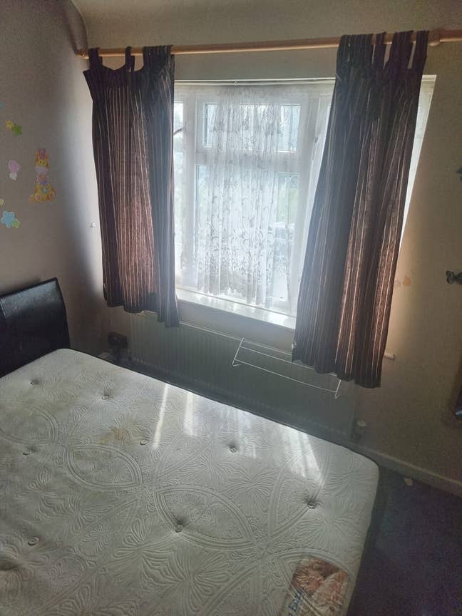 Comfortable Double Bedroom Main Photo