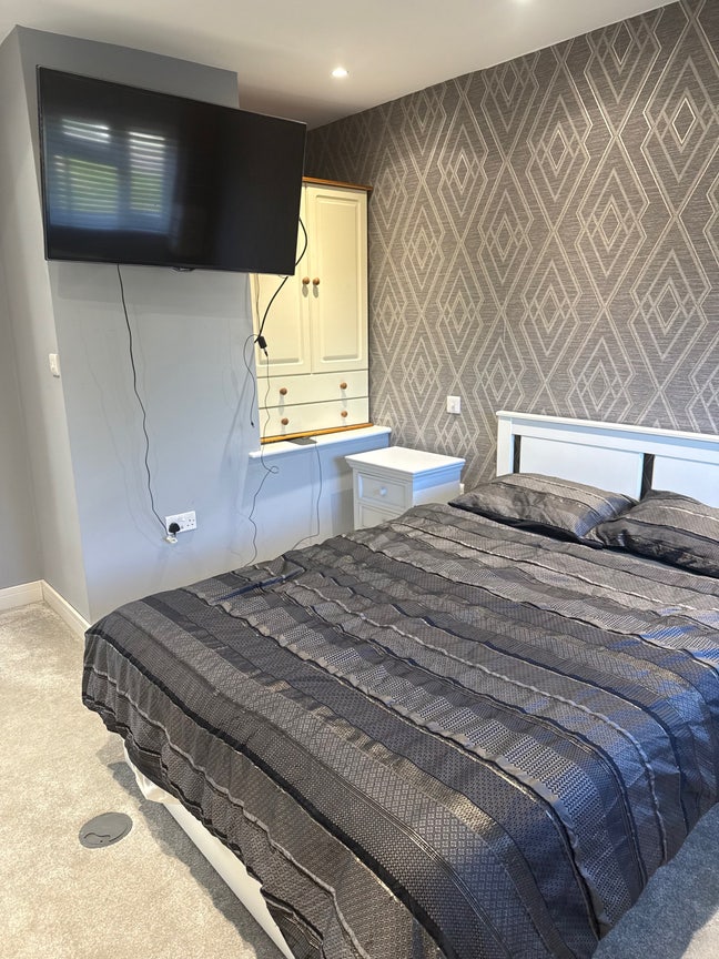 Double room and single room available to rent  Main Photo