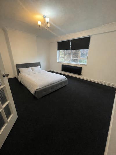 Very Large beautiful Double Room East Croydon Main Photo