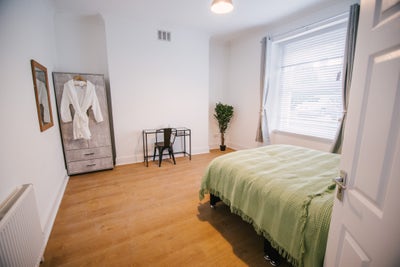3 Double Rooms - All Inclusive Bills - Dockyard Main Photo