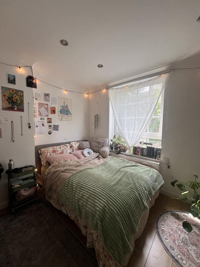 Double Room in 3 Bedroom Flat Main Photo