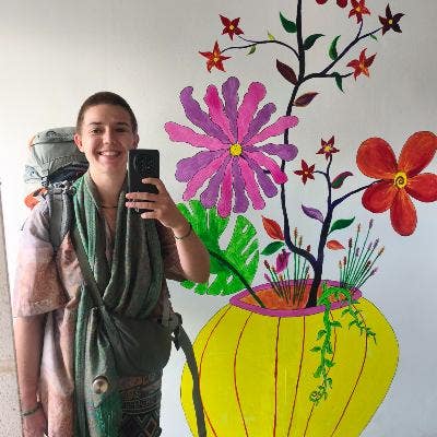 Professional Female seeks a single or double room Main Photo