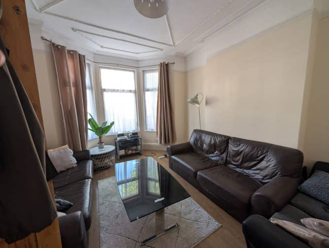 Double room in Ealing Main Photo