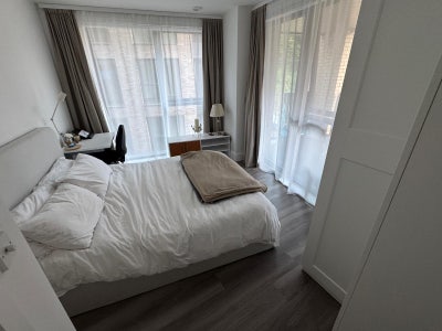 Own bathroom all bills included one month let Main Photo