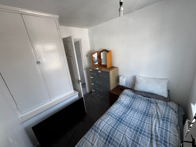 Single room in a detached house Main Photo