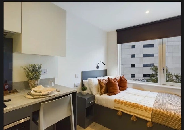 Beautiful city centre studio for rent Main Photo