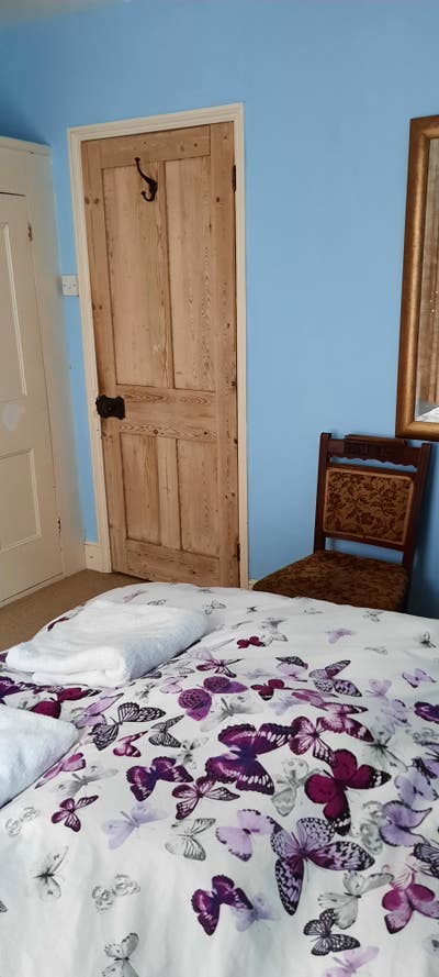 Double bedroom in house.  Main Photo