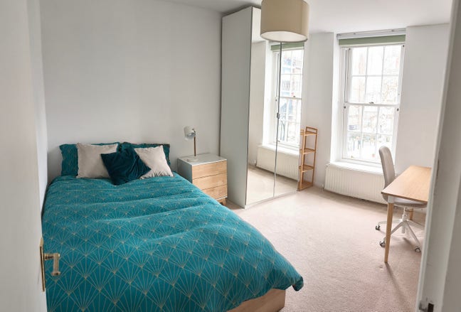 Double room with walk-in wardrobe  Main Photo