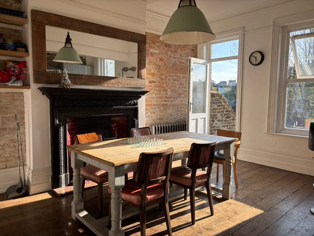 Large double rooms in a stunning house Main Photo