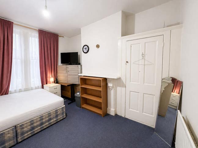 Rooms in Victorian House with Garden Main Photo