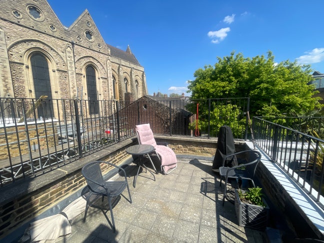 Roof terrace, 2-bath, 1min to Hampstead Heath Main Photo