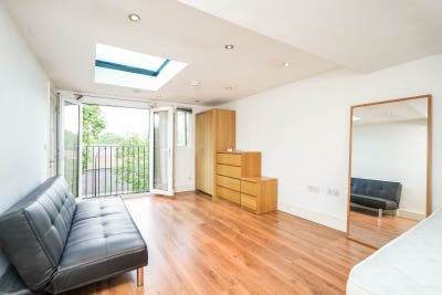 All bills included, Loft room (with en-suite)  Main Photo