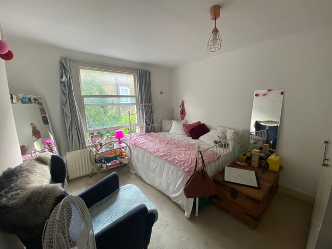 2-Month Let July/August Big Room on Clapham Common Main Photo