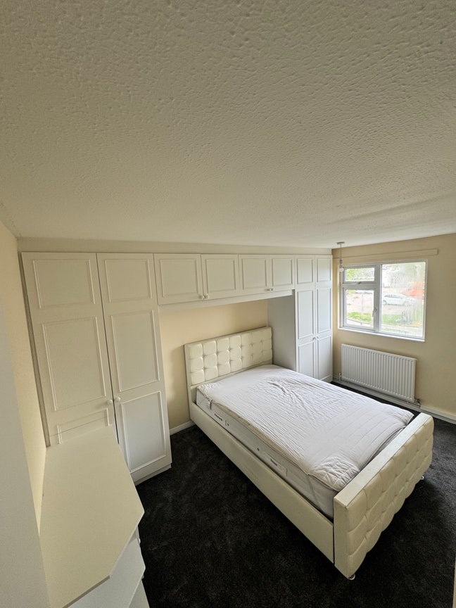 Double room to rent  Main Photo
