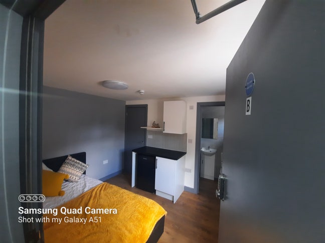 Stunning En-suite Rooms in West Drayton -Bills inc Main Photo