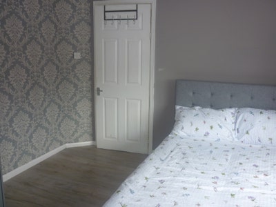 Spacious cosy room to let in Luton Main Photo
