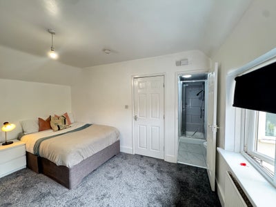 Modern En-Suite Room with TV&Fridge | Erdington Main Photo