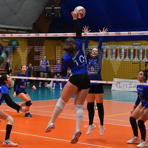 Clean & reliable UCL student Main Photo