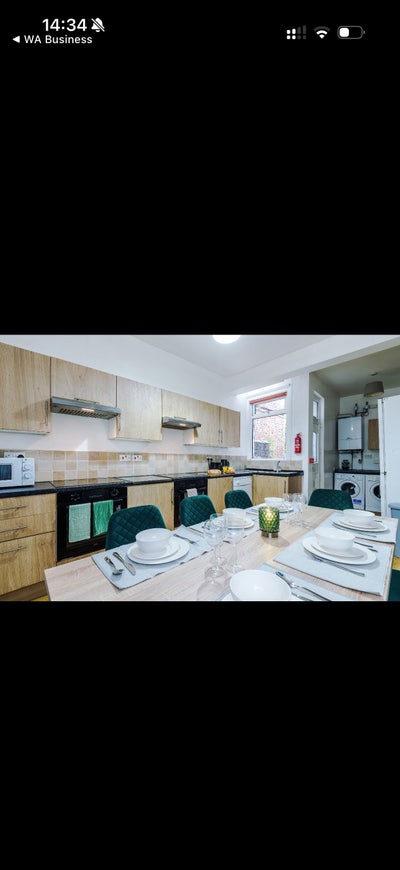 Beautiful modern double en suite room available  Main Photo