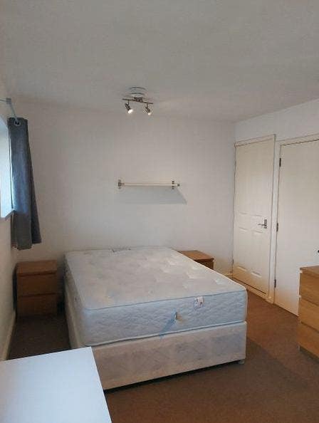 Spacious Ensuite to rent near Canary Wharf!!! Main Photo