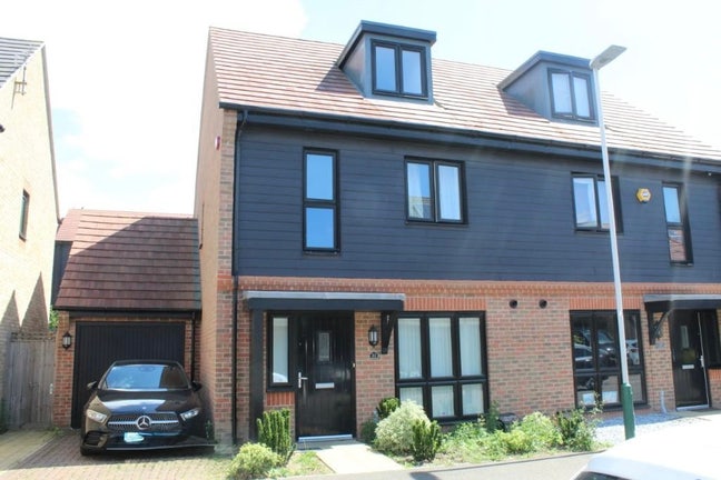 4 bedroom flat  Main Photo