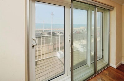 Spacious Large Bedroom by the Sea 🌊  Main Photo