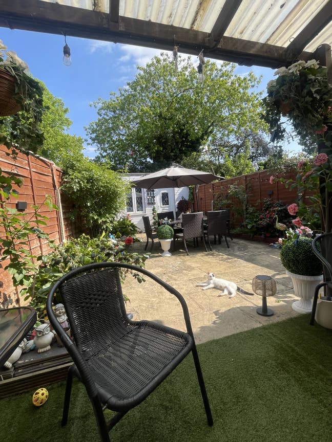 Single & Double Rooms Available  Main Photo