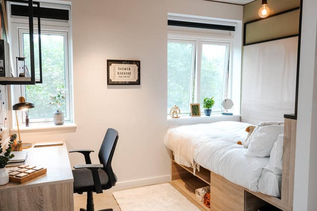 Private En-suite Room -All Bills Included | Zone 1 Main Photo