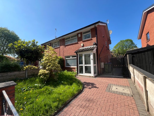 3 Bedroom House Main Photo