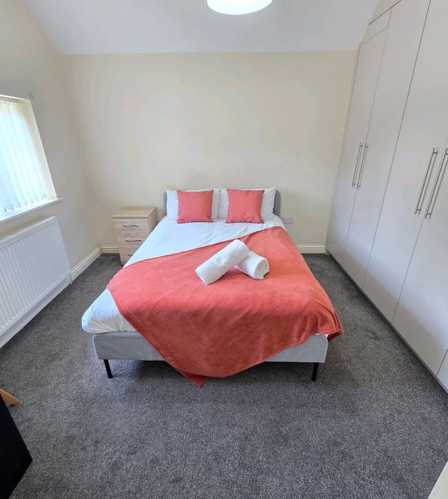 Double Rooms - Shared House - Wednesbury Main Photo
