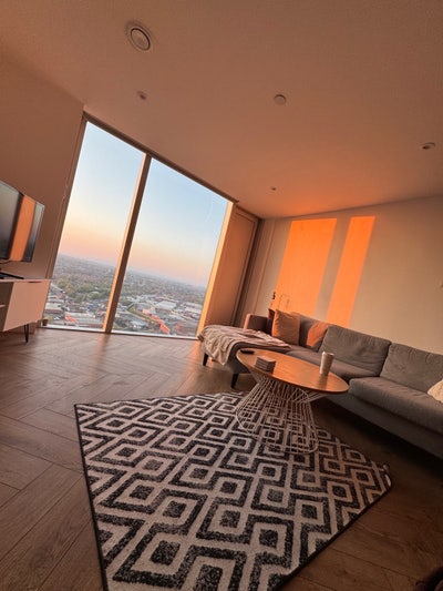 Room available - 39th floor - City Center Main Photo