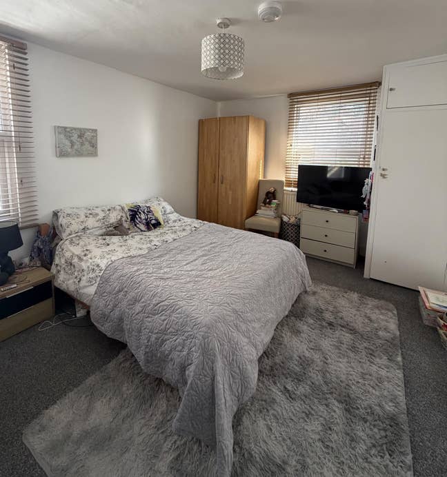 Large double room in lovely Clapham North house  Main Photo