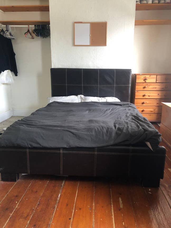 It is breathtaking to live such nice area Main Photo