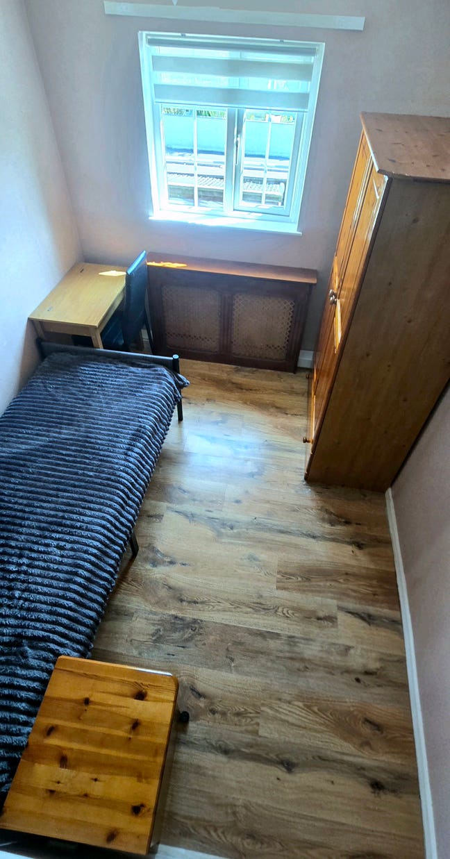 Fully furnished single and double rooms available  Main Photo