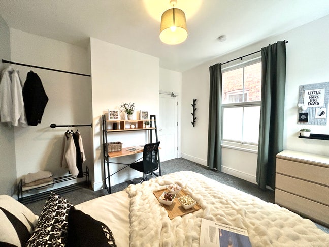 If You Expect the Best, Move with Snug 💛🏡
 Main Photo
