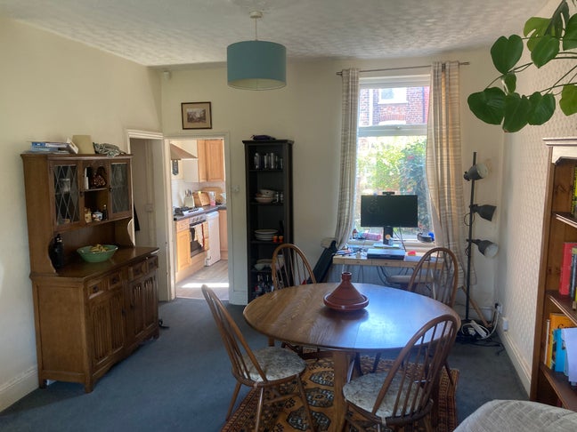 Unfurnished room in Levenshulme Main Photo