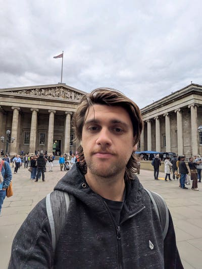 Need a room to live in Main Photo