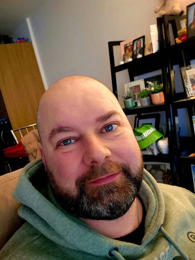 Im a professional court enforcement officer, ... Main Photo