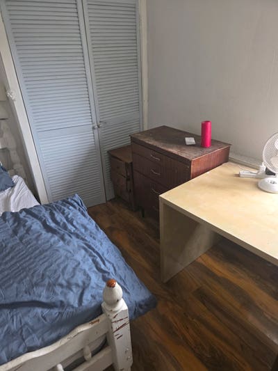 Double room available - 9 miles from Newport Main Photo