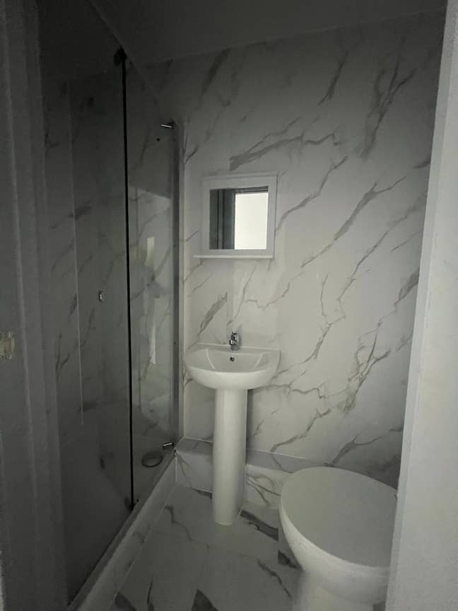 Studio Flat in Beaconsfield, Buckinghamshire HP9  Main Photo