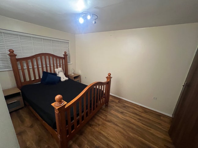     Budget-Friendly Room in Shared House Main Photo