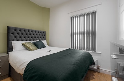 Amazing Double En-Suite Room!! for Single Main Photo