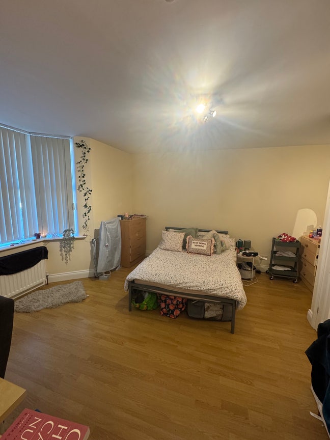 Room for Rent in Heaton Area  Main Photo