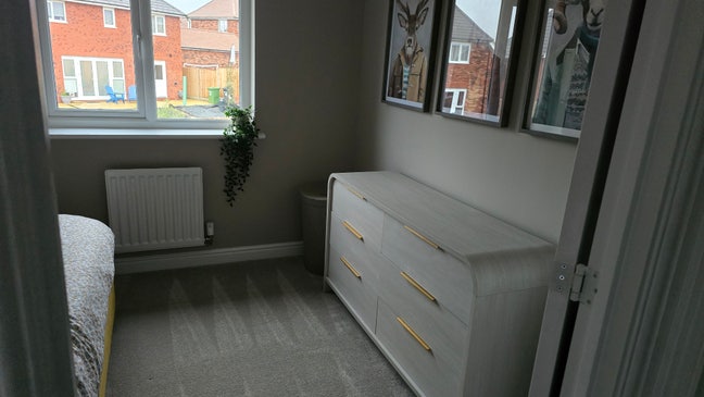 Single room mon - Fri Main Photo