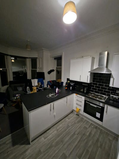 Urgent space!! Main Photo