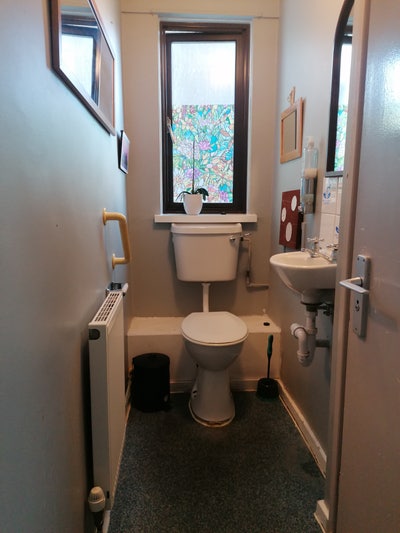 2spacious double rooms 750 Main Photo