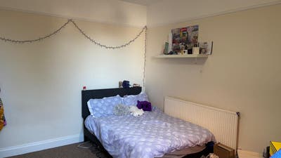 🎯 Double Room in Mixed Gender House w/ Gay Couple Main Photo