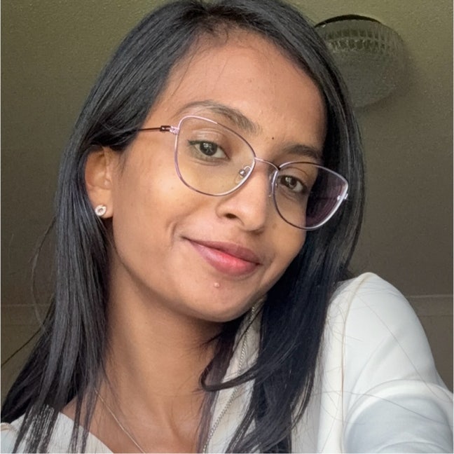 Professional Female seeks a single or double room Main Photo