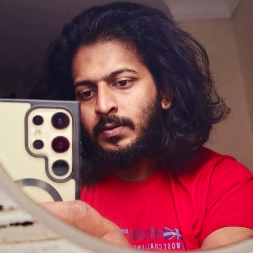 Professional Male seeks a single or double room Main Photo