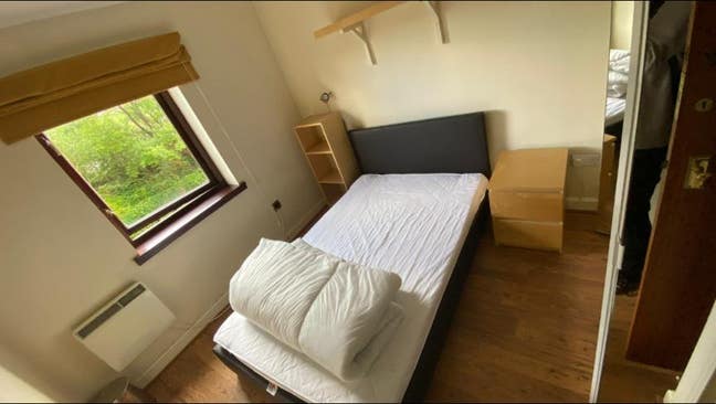 Room in a 2-bed modern flat available 1st June Main Photo
